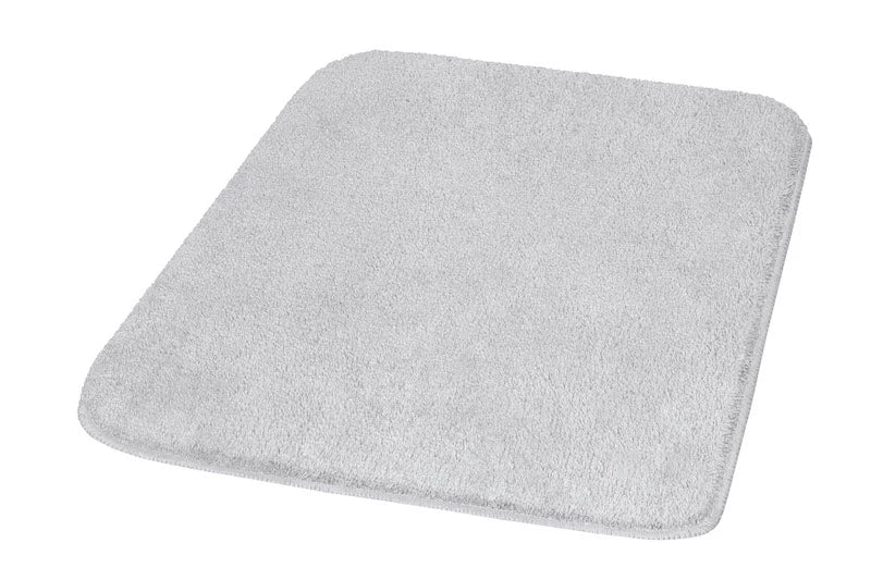 Badrumsmattan Wilna i 100% polyester, halkskyddad baksida